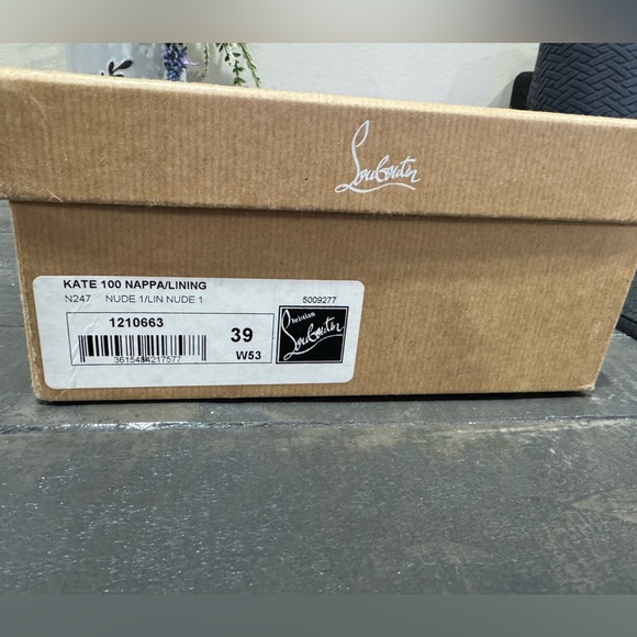 Classic Christian Louboutin Kate 100 Nude Pumps size 39 - Picture 2 of 8